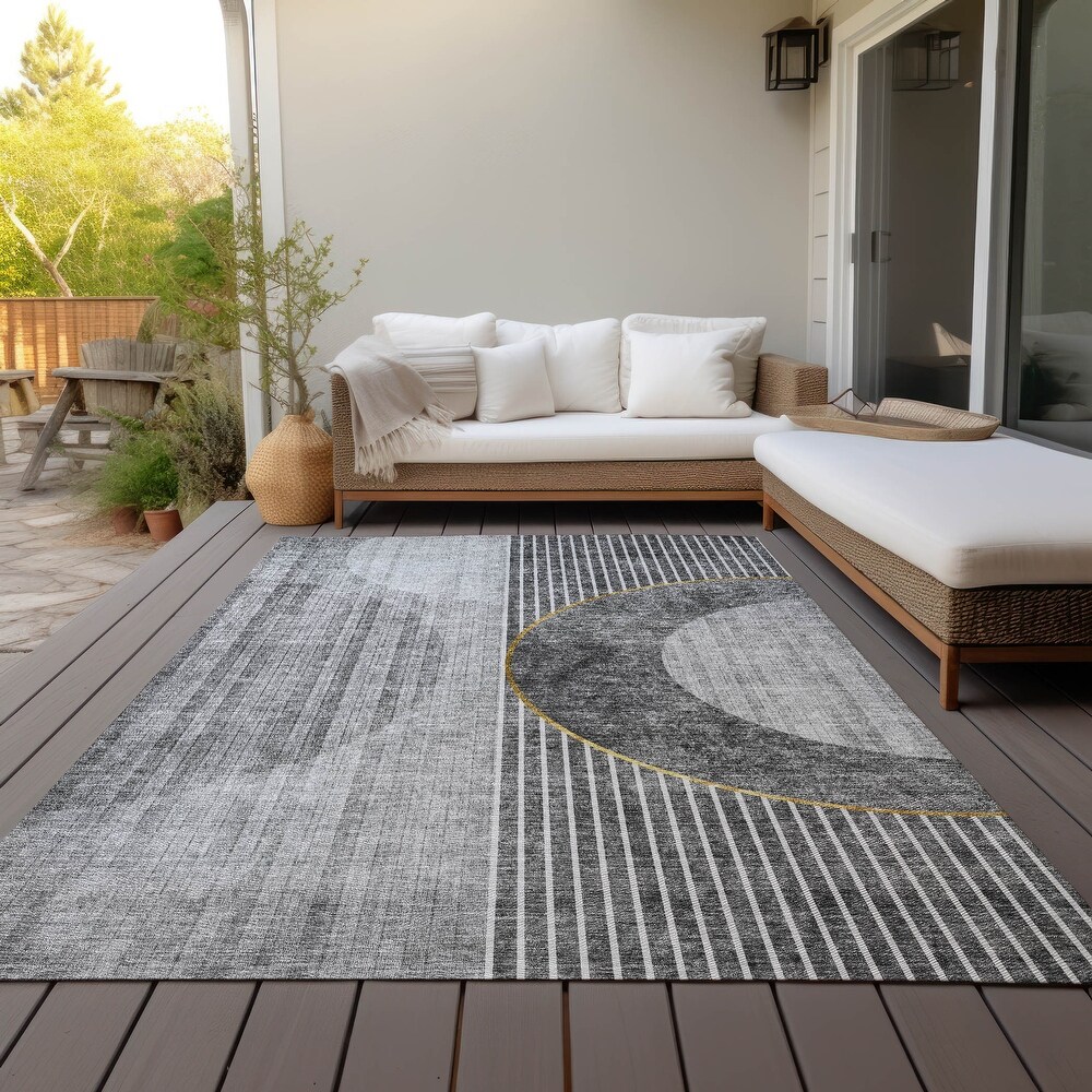 Machine Washable Indoor/ Outdoor Chantille Contemporary Geo Rug