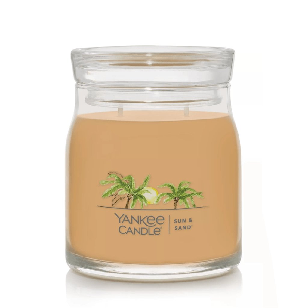 Yankee Candle  Signature Medium Jar Candle in Sun & Sand®