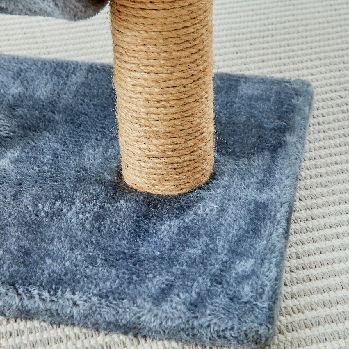 Two By Two The Hazel Sisal Cat Tree， Small， Grey