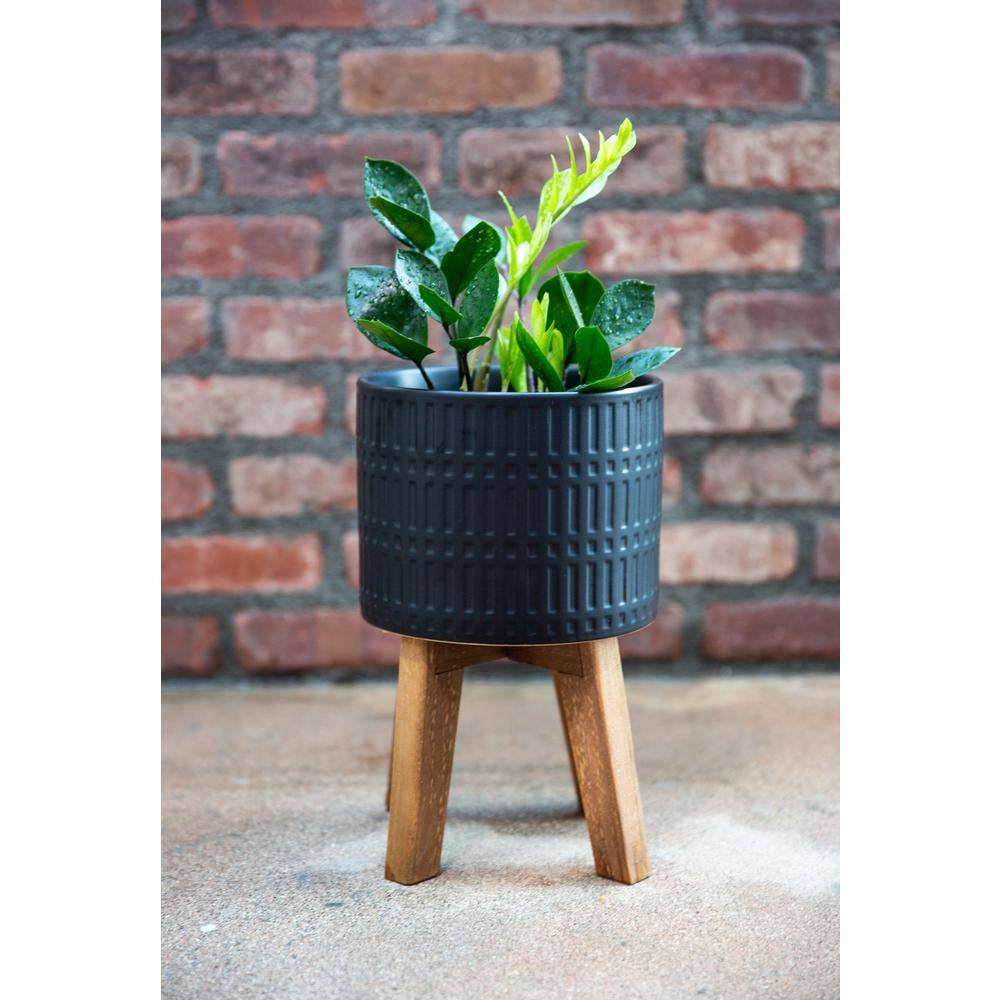 Flora Bunda 10 in. and 8 in. Matte Black Ceramic Roman Planter on Wood Stand Mid-Century Planter (Set of 2) CT740E2-MTBK