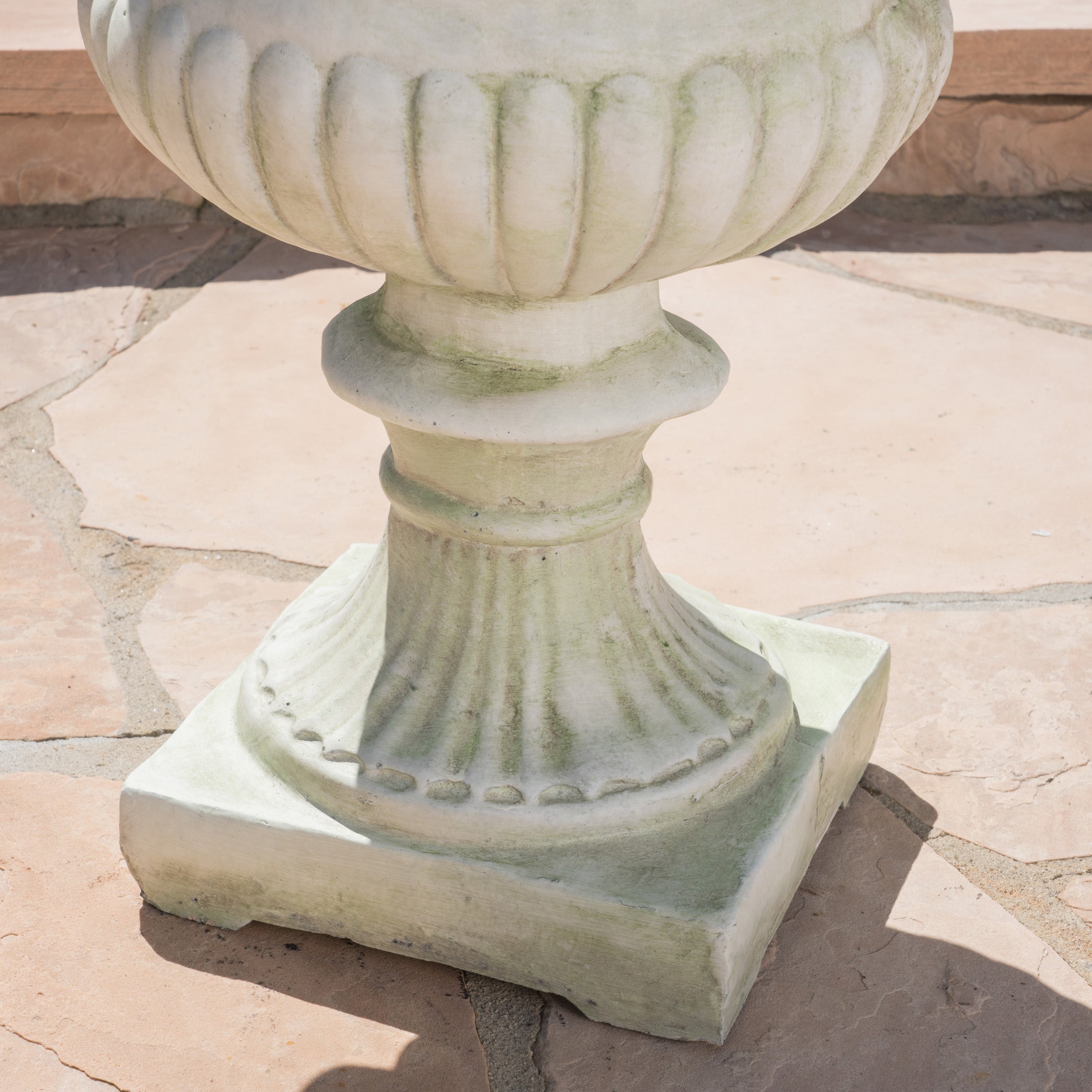 Bunny Vista Outdoor Light Weight Concrete Urn