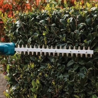 Makita 18V LXT Lithium-Ion Cordless 18 in. Telescoping Articulating Pole Hedge Trimmer (Tool Only) XNU05Z