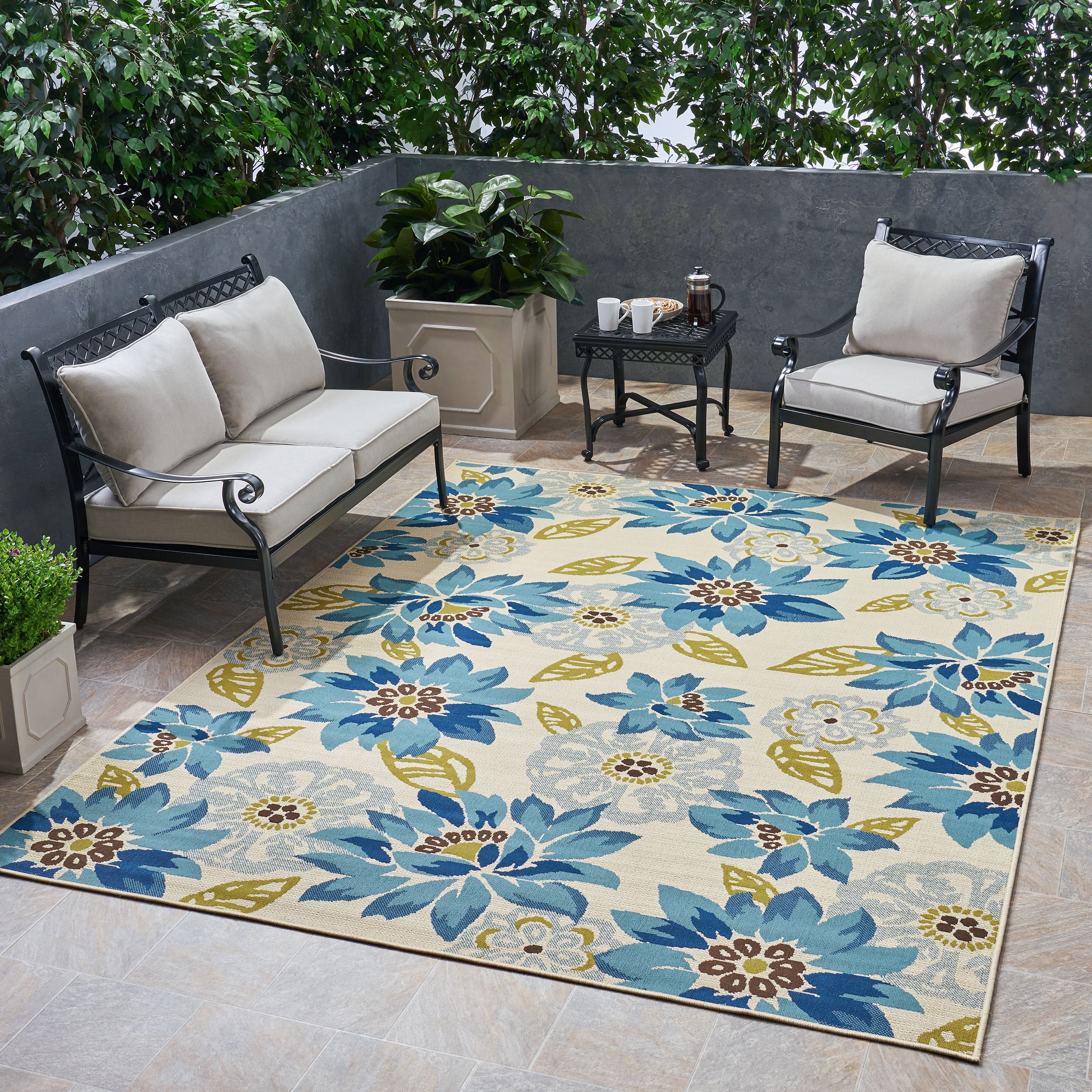 Lilith Outdoor Floral Area Rug