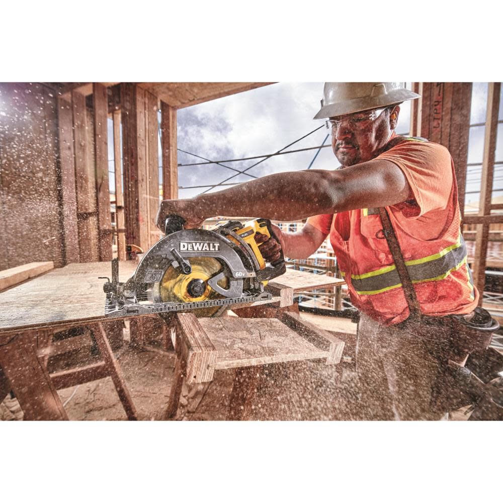 DEWALT FLEXVOLT 60V MAX* 7-1/4 Worm Drive Style Saw (9.0Ah Battery) Kit DCS577X1 from DEWALT