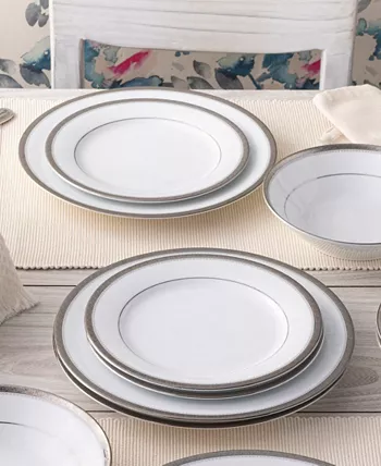 Noritake Charlotta Platinum 12 Piece Set Service for 4