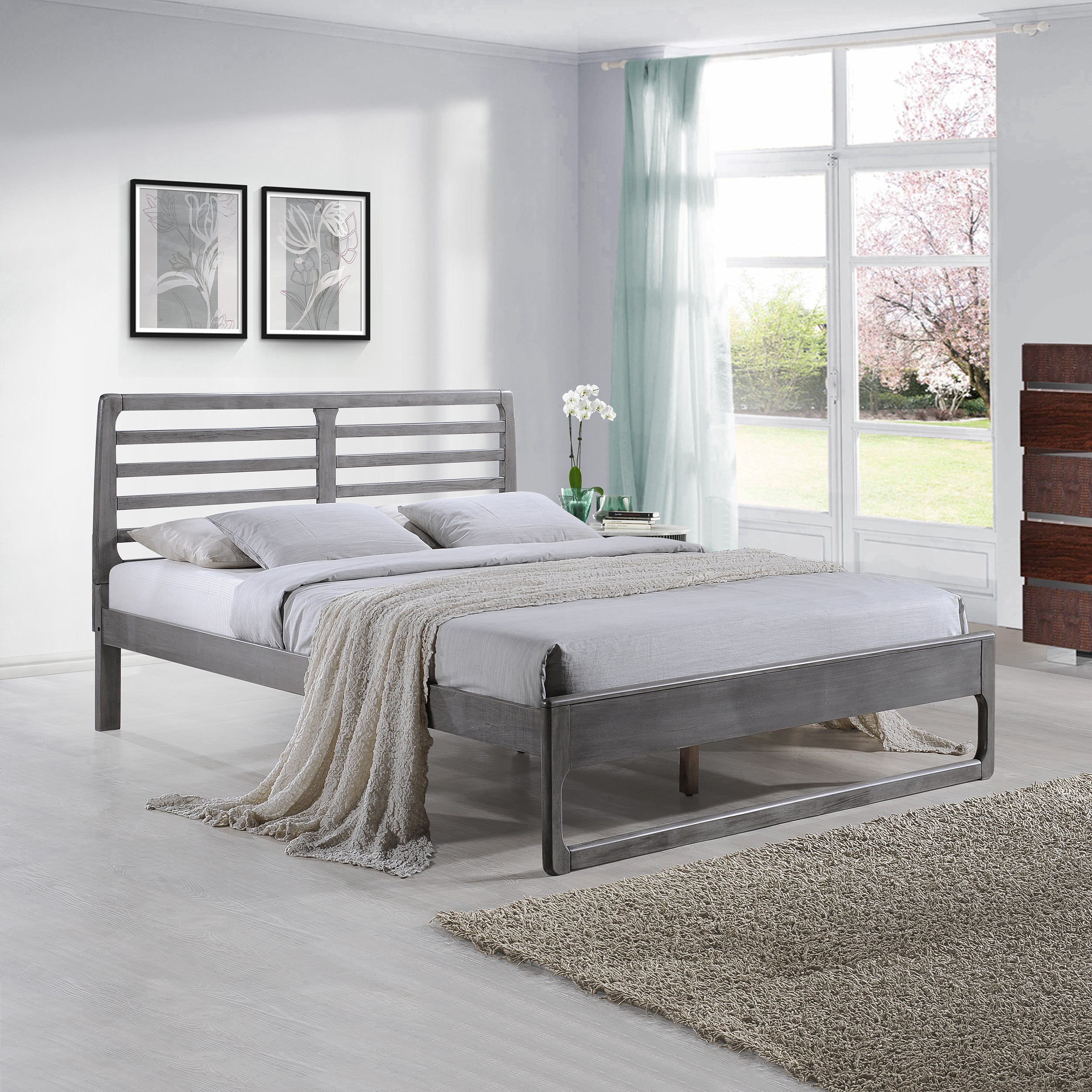 Naylan Transitional Wooden Queen Platform Bed