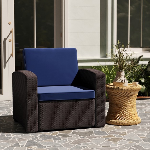 Merrick Lane Outdoor Furniture Resin Chair Faux Rattan Wicker Pattern Patio Chair With All weather Cushion