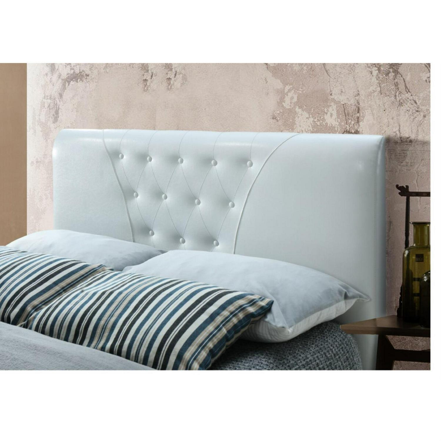 Hodedah Twin-Size Platform Bed with Tufted Upholstered Headboard in White