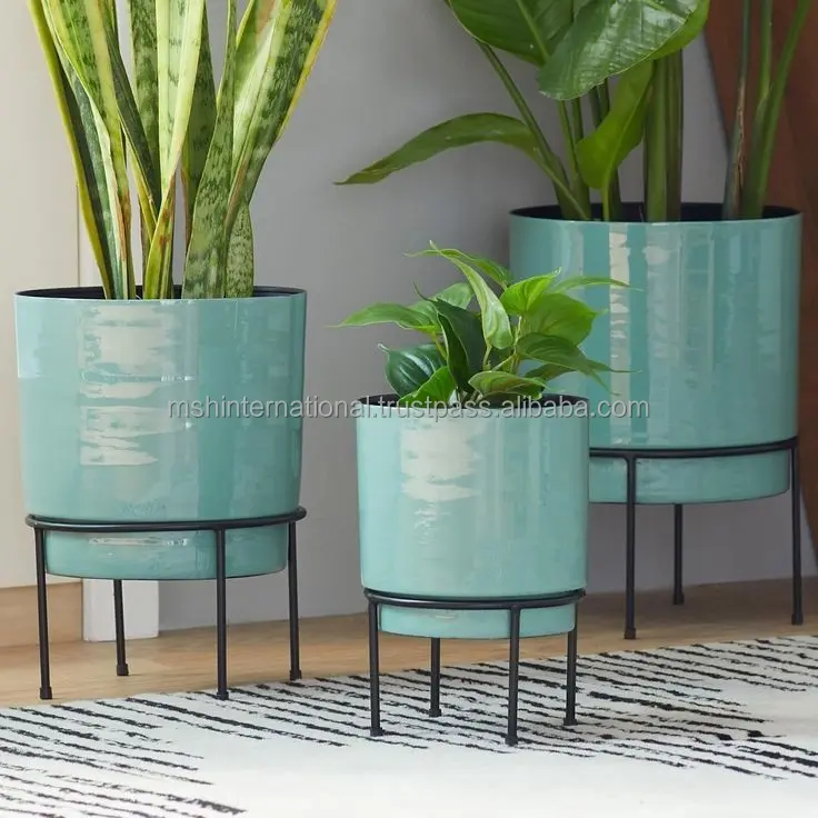 Wholesaler Of Metal Planter Premium Quality Handmade Planter Pots Round Shape Decorative Fancy metal Planter