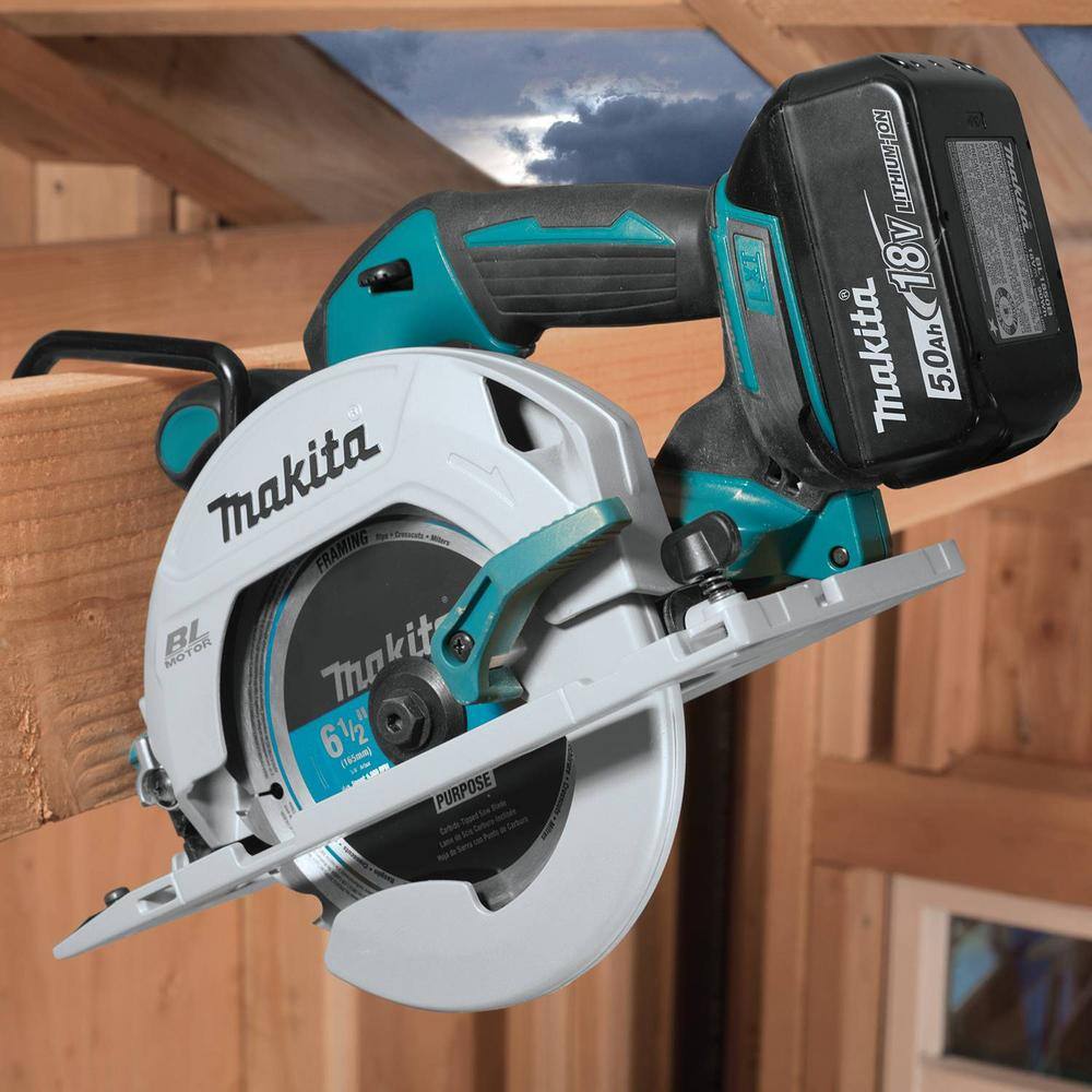 Makita 18V 5.0Ah LXT Lithium-Ion Brushless Cordless 6-12 in. Circular Saw Kit XSH03T