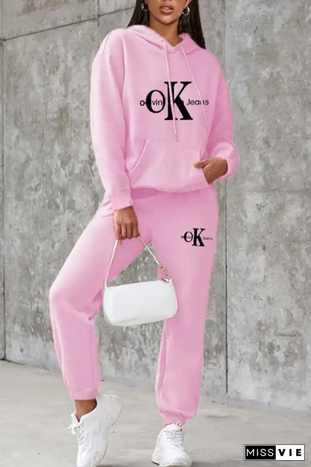 Letter Print Kangaroo Pocket Hoodie & Drawstring Pants Set