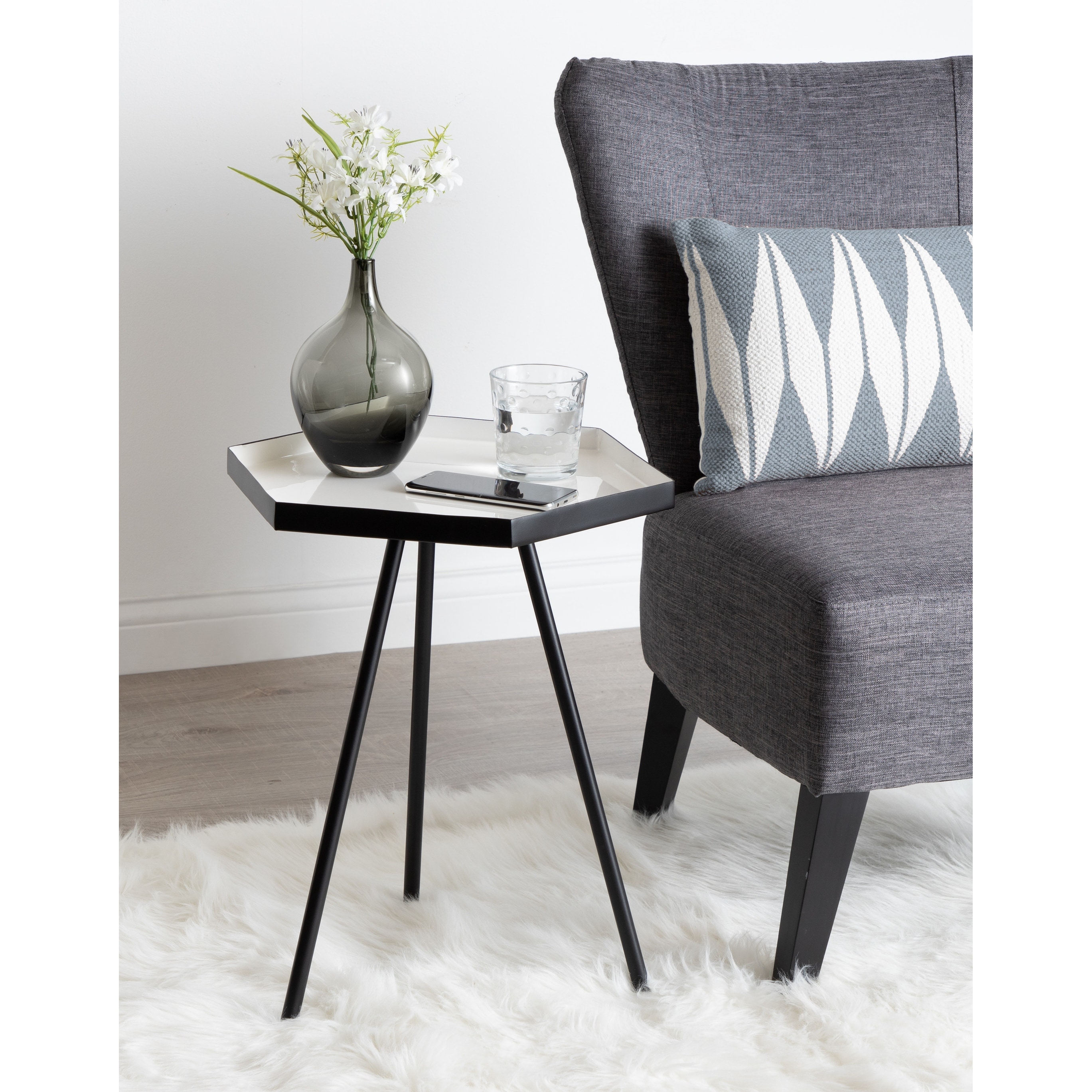 Kate and Laurel Kashvi Metal Hexagon Side Table