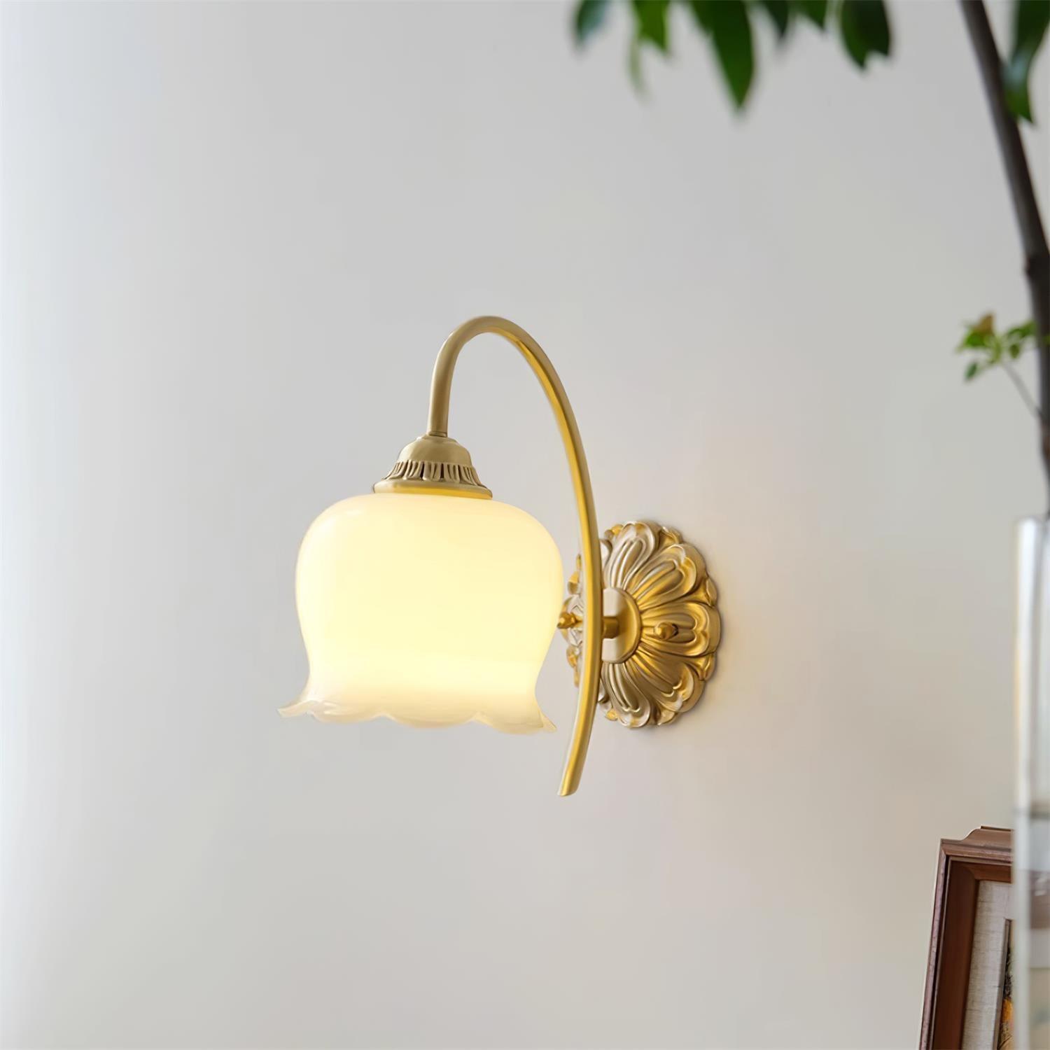 Valley Flower Wall Lamp