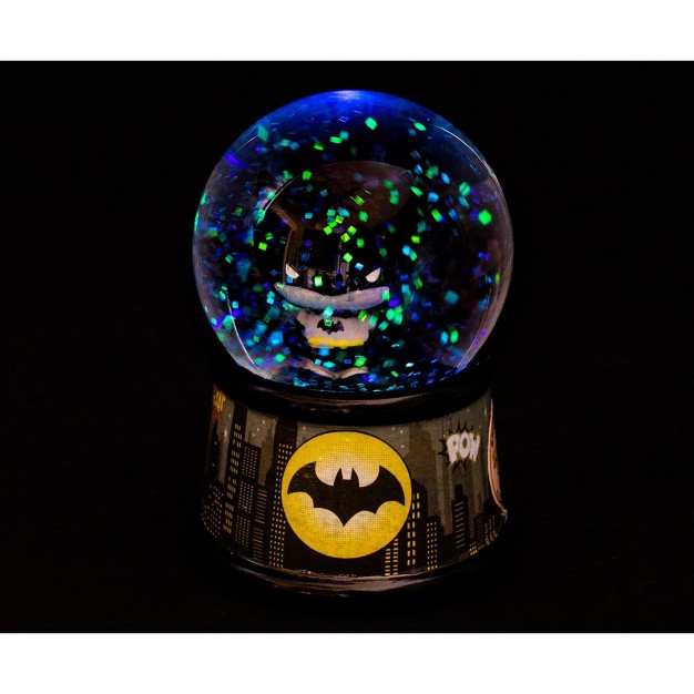 Silver Buffalo Dc Comics Batman Chibi Dark Knight Light up Mini Snow Globe 2 Inches Tall