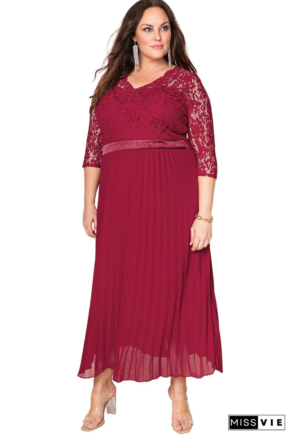 Red Lace Scalloped V Neck 3/4 Sleeves Pleated Tulle Plus Maxi Dress