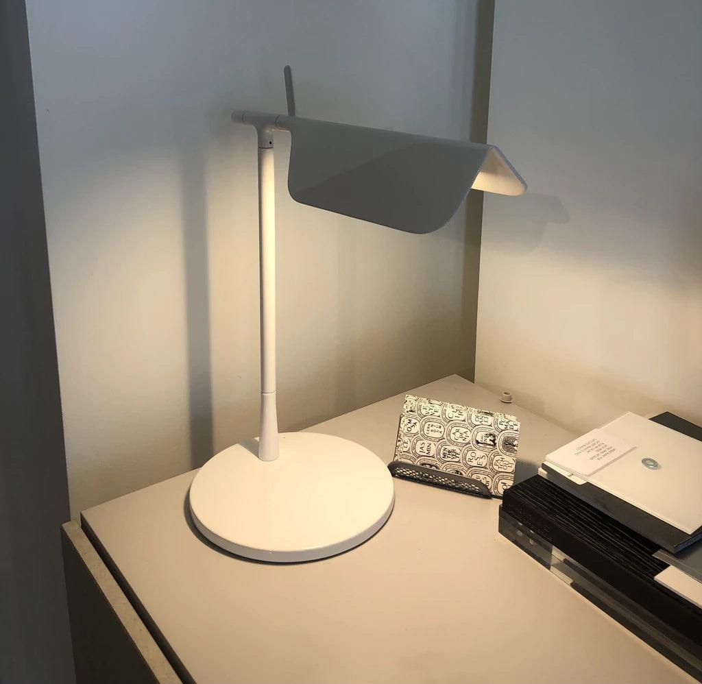 Pivot Ease Table Lamp