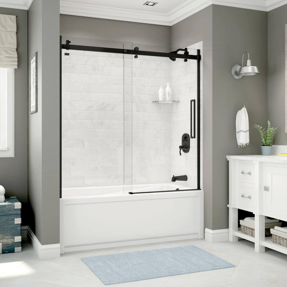 MAAX Utile 32 in. x 60 in. x 81 in. Bath and Shower Combo in Marble Carrara with New Town Right Drain Halo Door Matte Black 106911-307-508-107