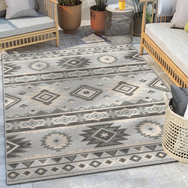 Well Woven Tuscon Indoor outdoor Southwestern Area Rug High Traffic Geometric Medallion Carpet