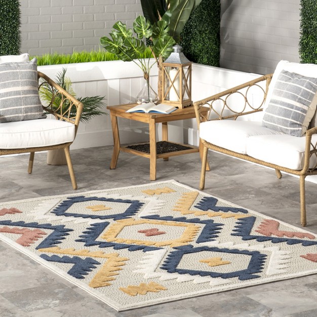 Nuloom Valen Raised Geometric Indoor outdoor Patio Area Rug