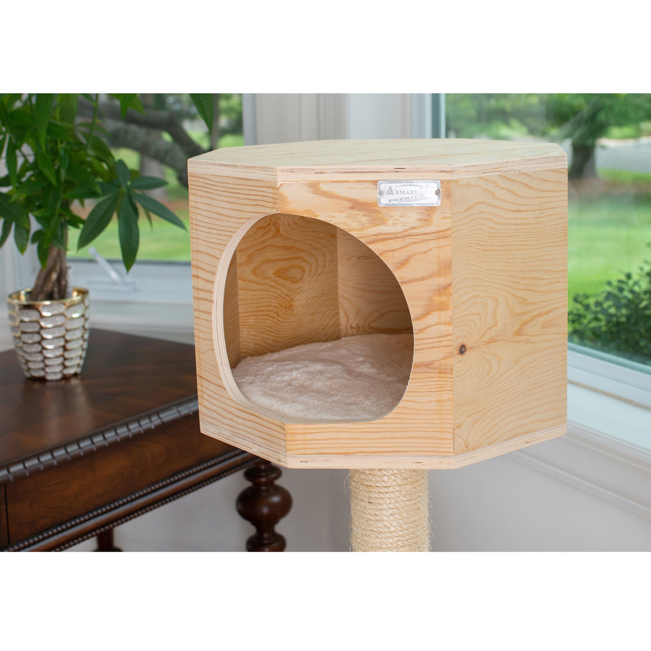 Armarkat Premium Model S4203 Scotch Pine， Solid Wood，real wood Cat Tree， 46