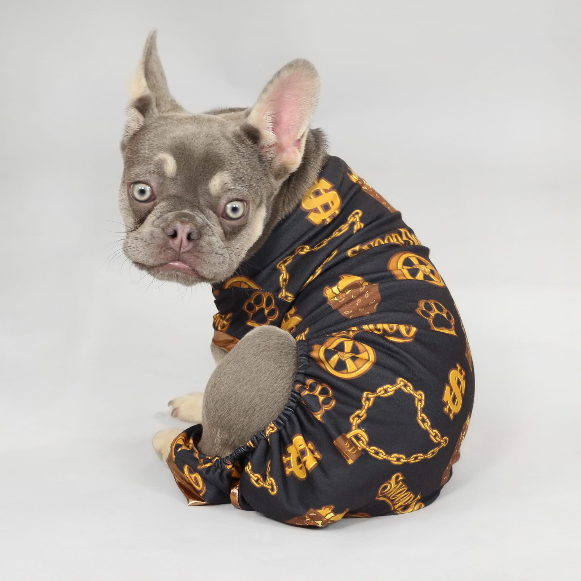 Snoop Doggie Doggs Black Off the Chain Deluxe Pet Pajamas， X-Small