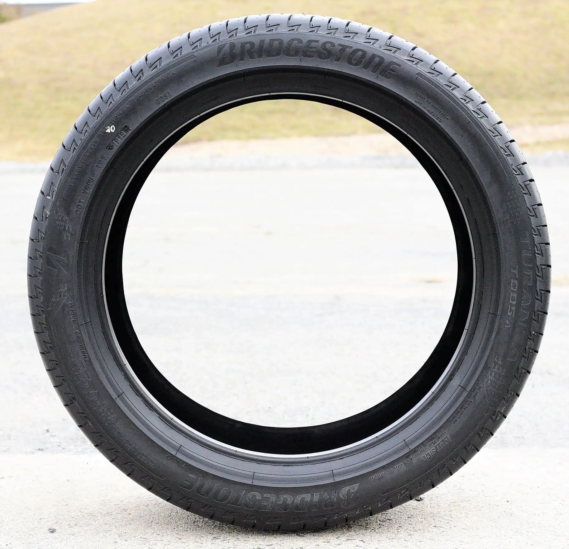 235/40R19 Bridgestone Turanza T005 92V Tire Tire