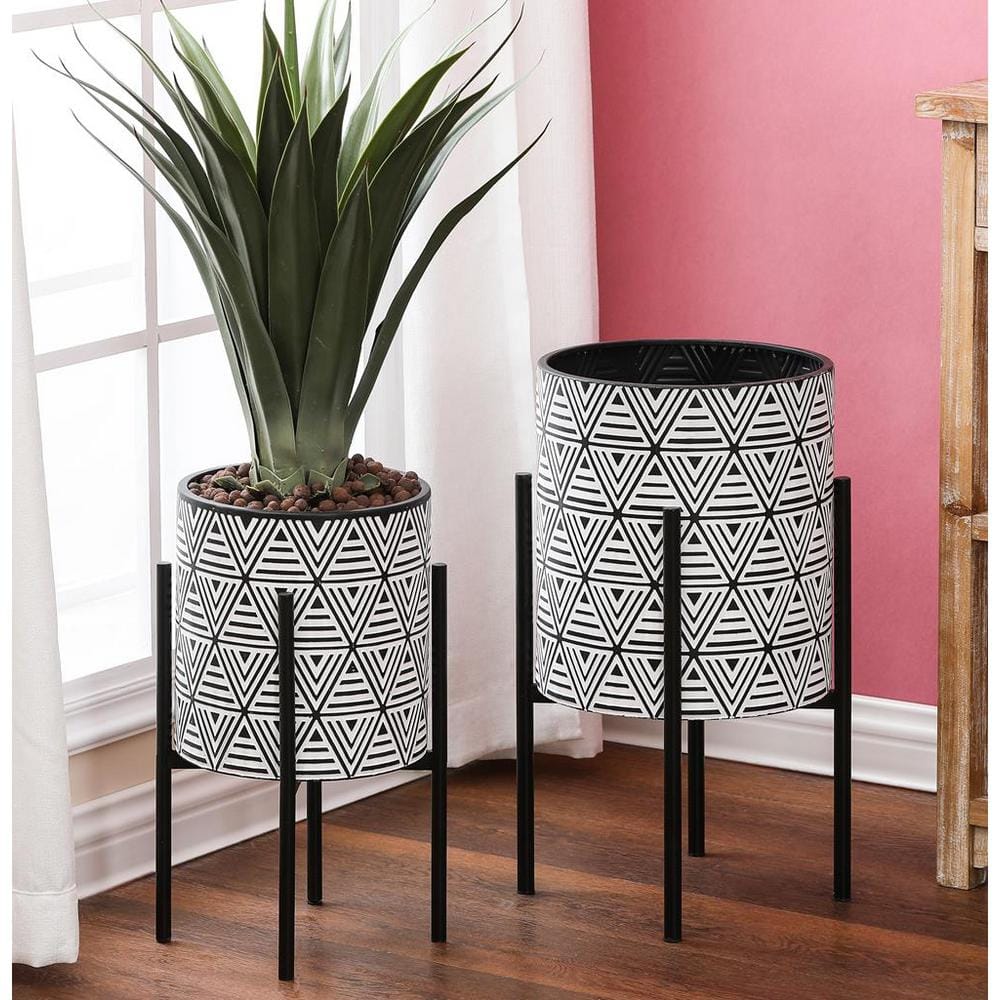 Luxen Home Black and White Metal Cachepot Planters with Black Metal Stands (2-Pack) WHPL1456