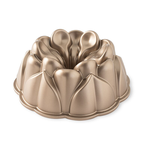 Nordic Ware Magnolia Bundt Pan