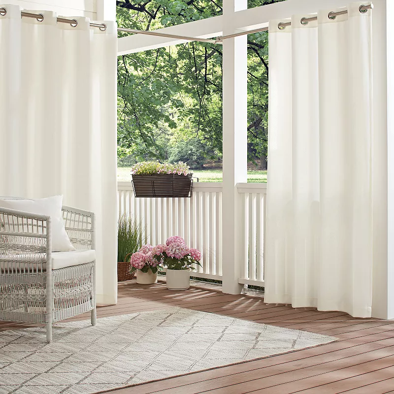 Waverly Hampton Indoor/Outdoor Solid Window Curtain