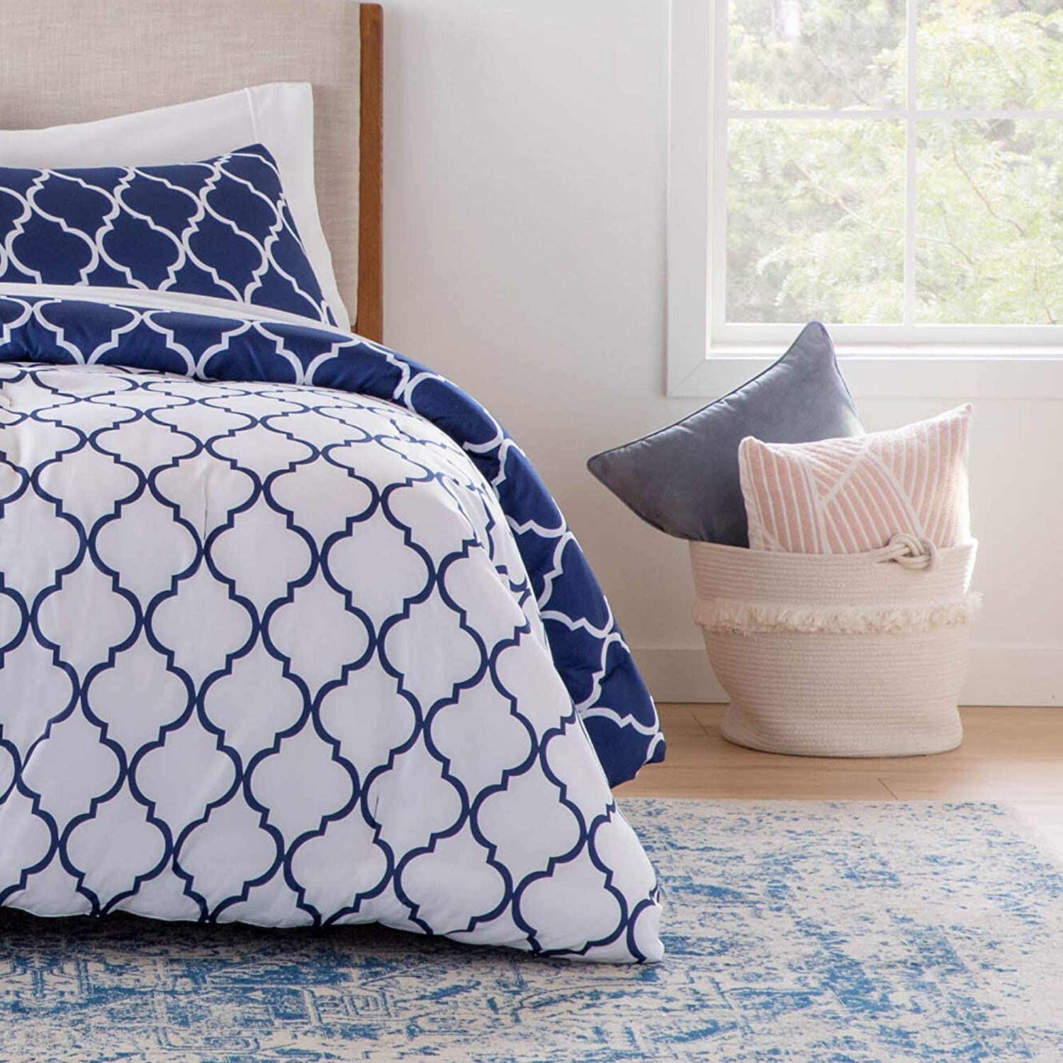 All-Season Quilted Comforter - Corner Duvet Tabs - Hypoallergenic - Plush Microfiber Fill - Machine Washable - Duvet Insert