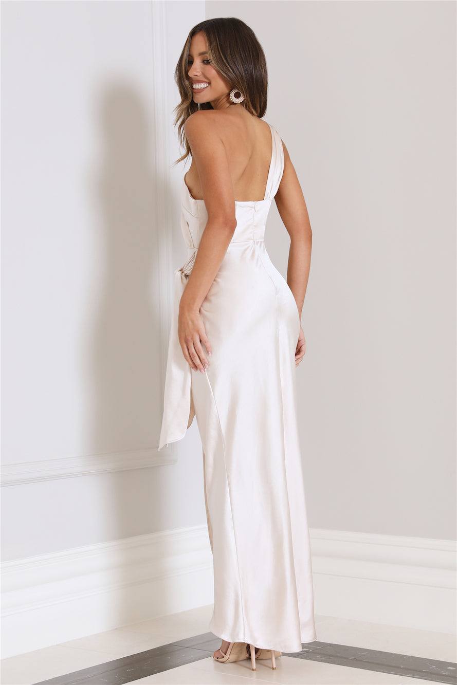 Stylish Guest Maxi Dress Champagne