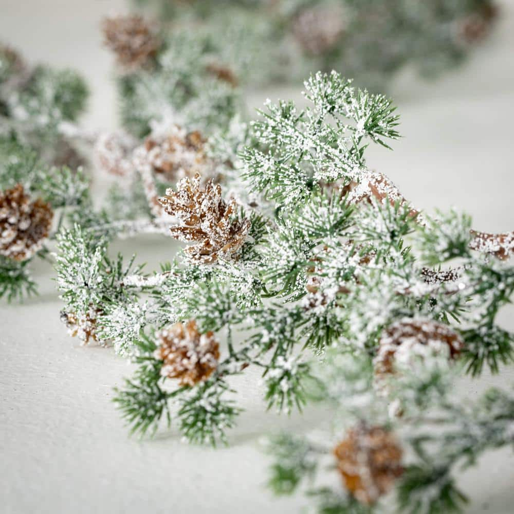 69 in. Artificial Frosted Pine Pinecone Christmas Garland Green GD1543