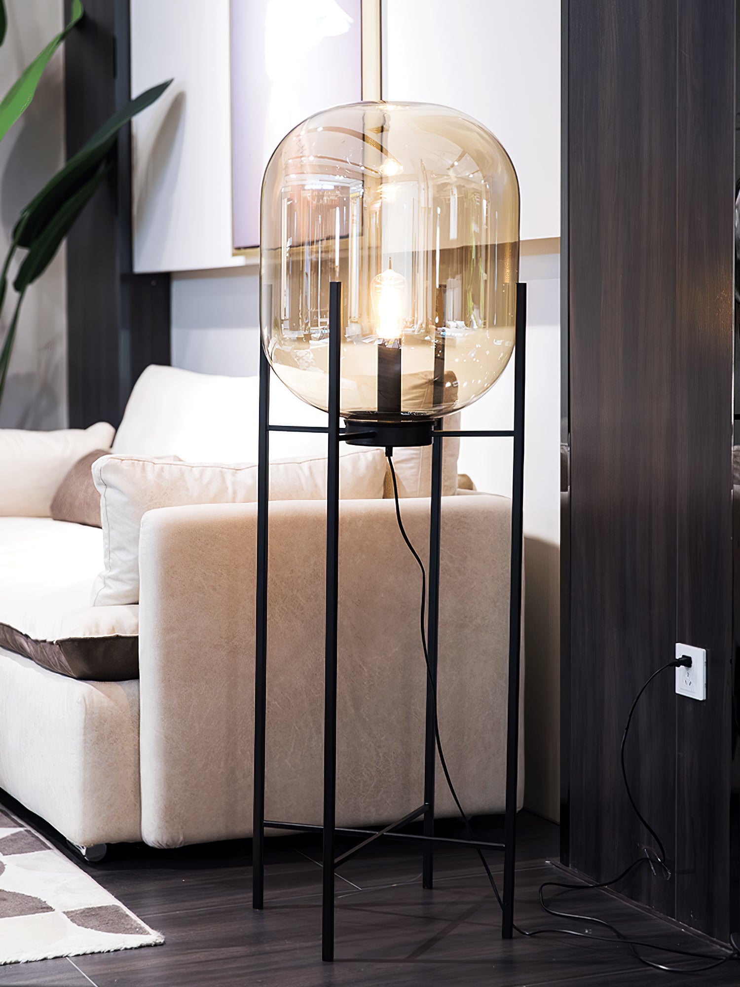 Oda Floor lamp