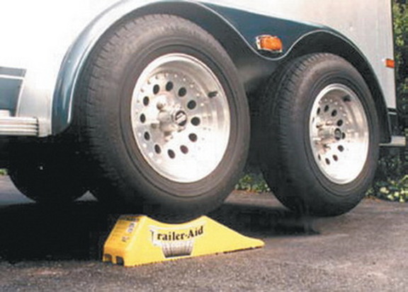 Camco 21 Trailer Aid (Trailer Aid)