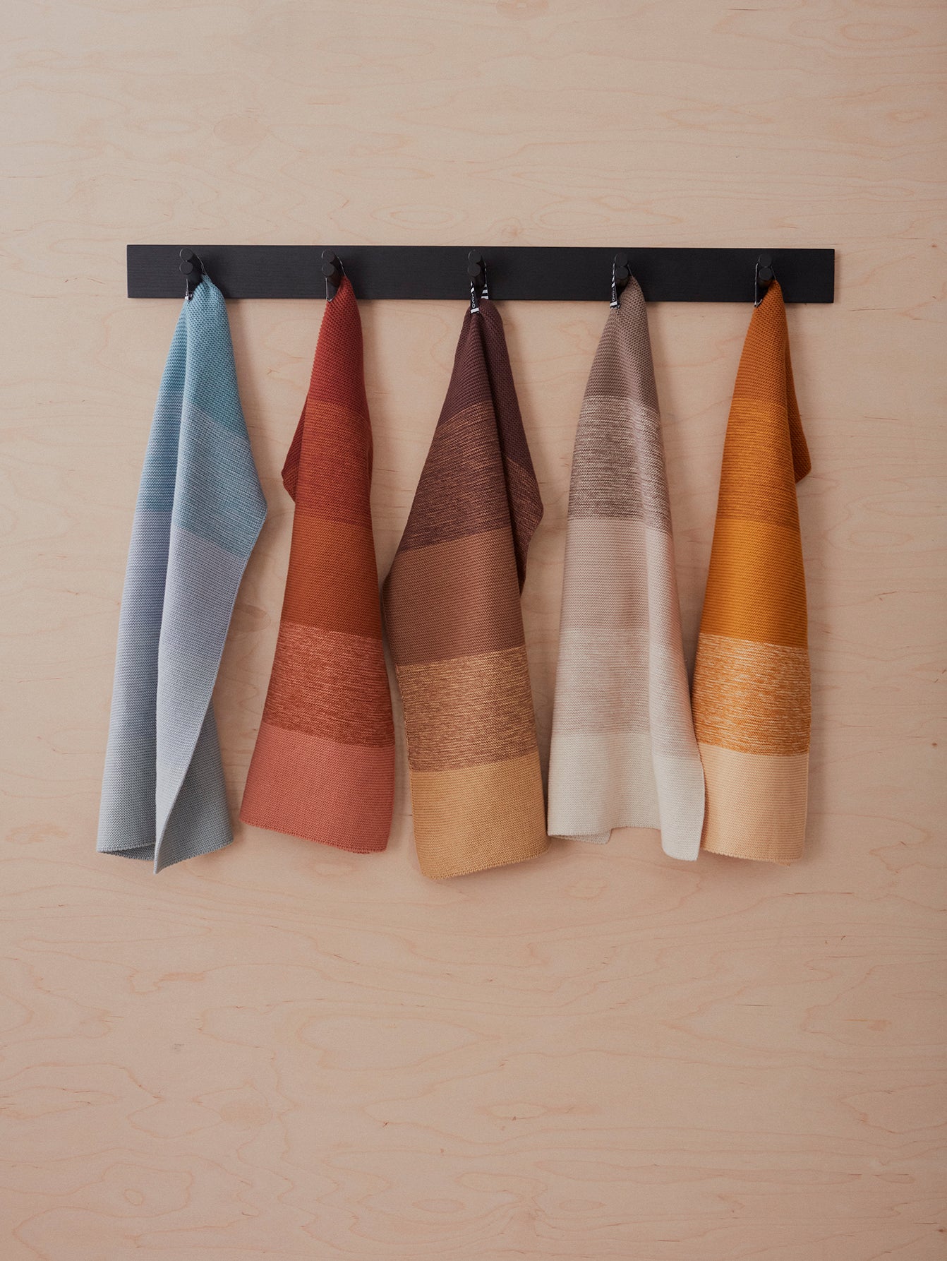 Niji Mini Towel in Dark Caramel