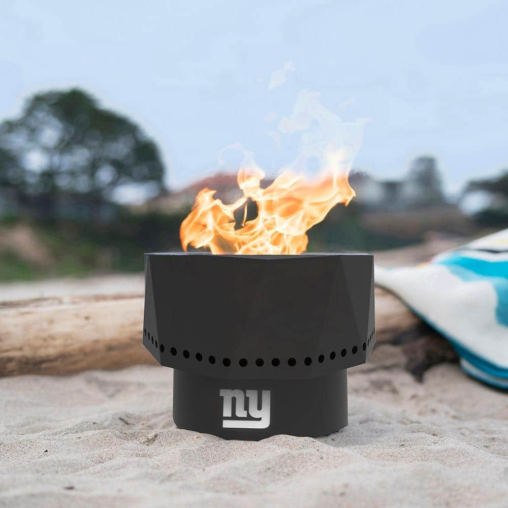 BLUE SKY OUTDOOR LIVING The Ridge NFL 15.7 in. x 12.5 in. Round Steel Smokeless Wood Pellet Portable Fire Pit with Bag, Screen-New York Giants PFP1513-GIANTS