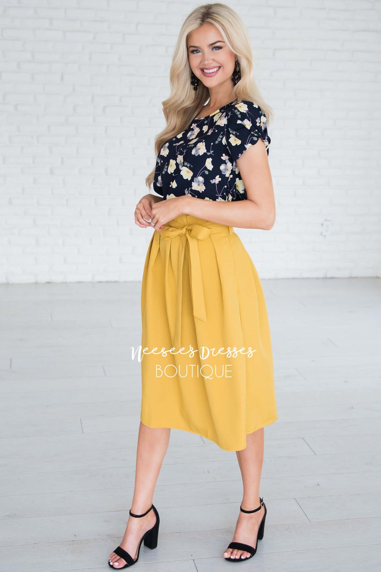 Pretty Ruffle Tie Waist Skirt