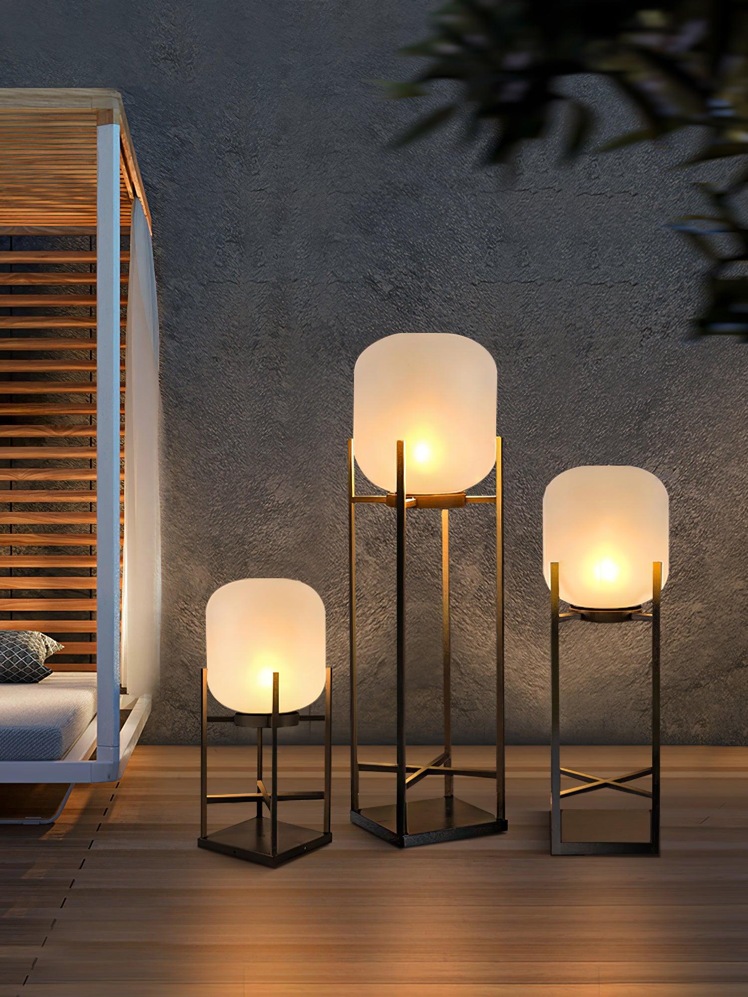 Lantern Outdoor Solar Floor Lamp