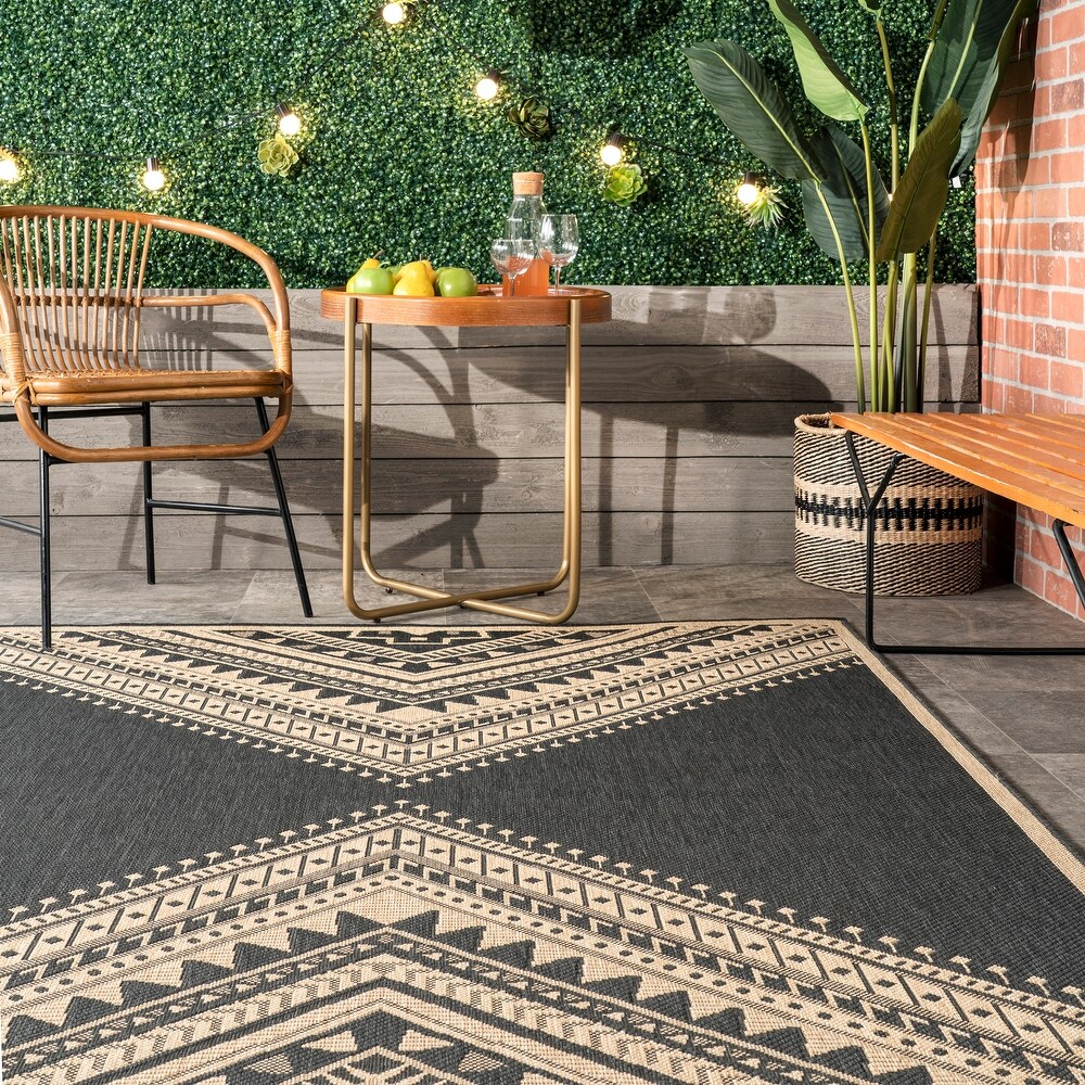 Brooklyn Rug Co Landry Aztec Indoor/Outdoor Area Rug