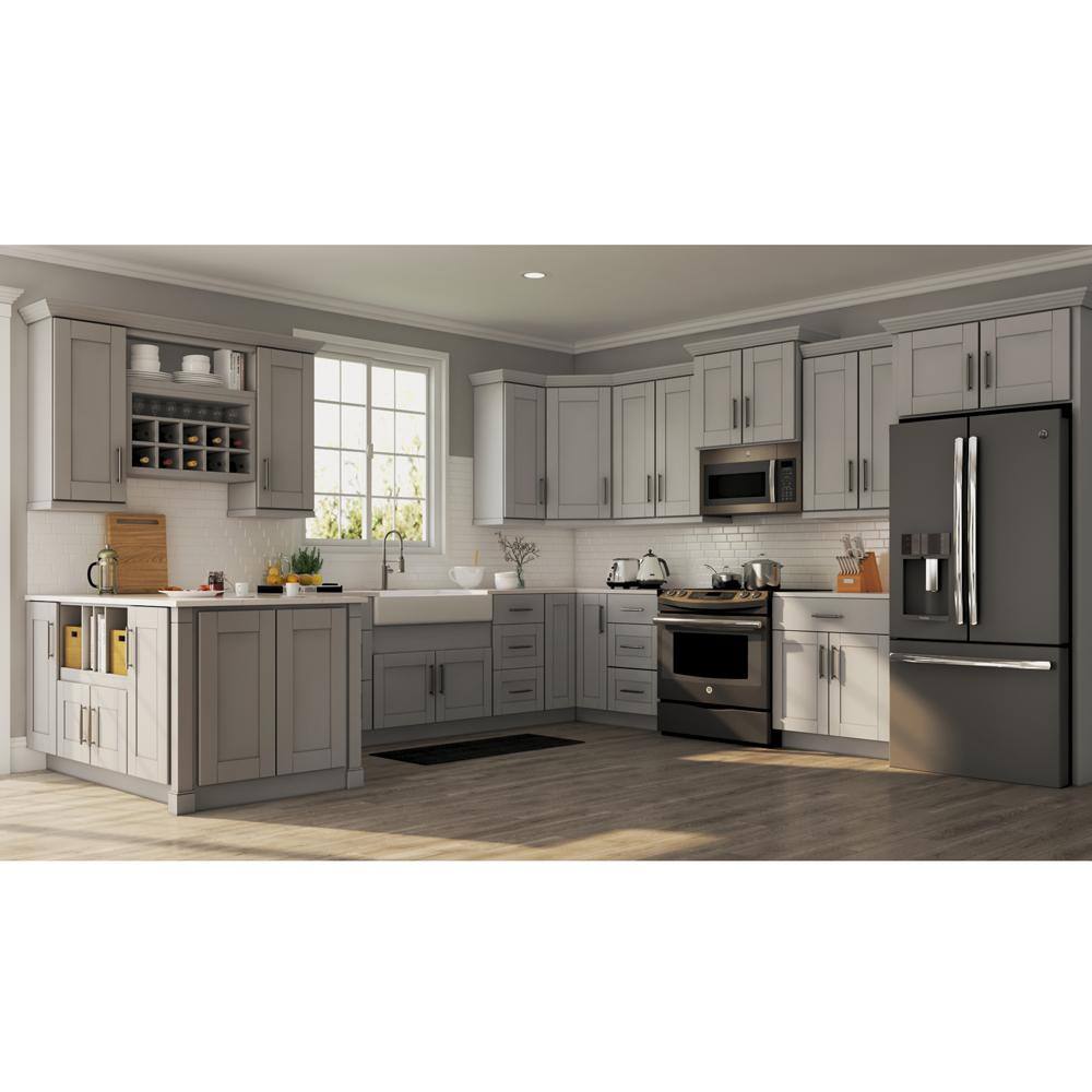 Hampton Bay Shaker 14.5 in. W x 14.5 in. H Cabinet Door Sample in Dove Gray HBKSMPLDR-SDV