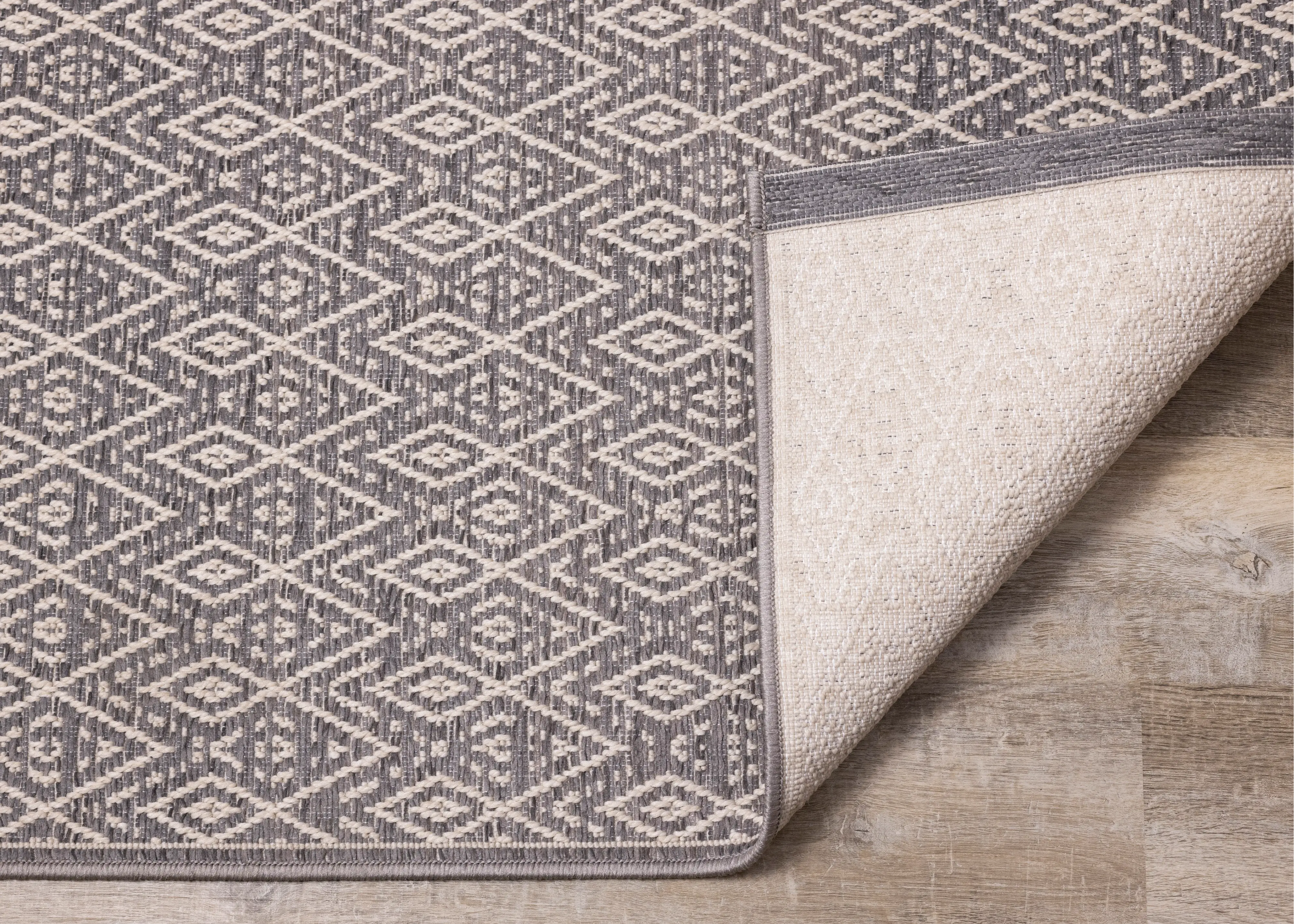 Vista 5 x 8 Diamond Gray Cream Area Rug