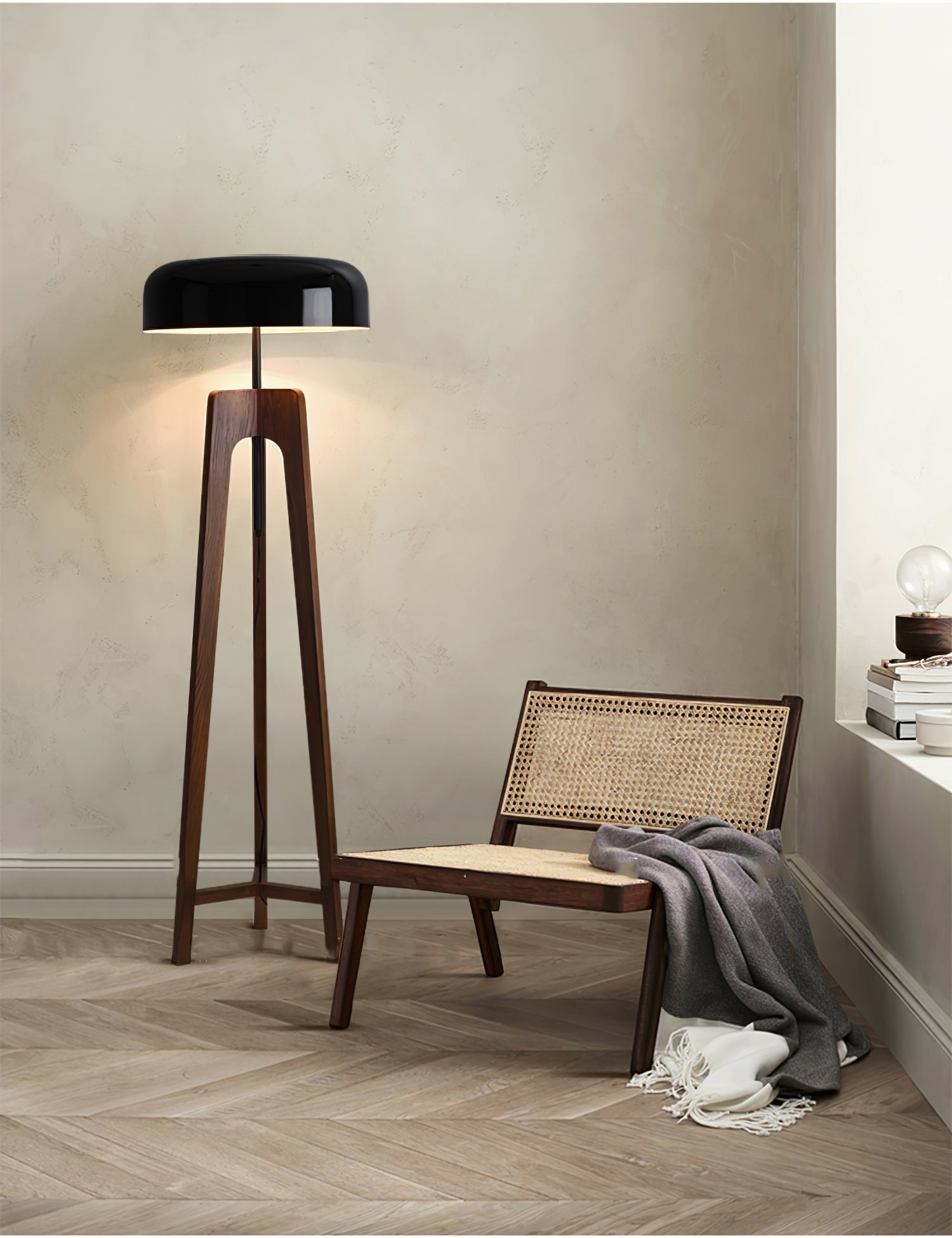 Linea Floor Lamp