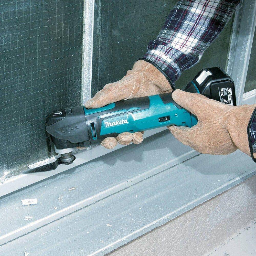 Makita 18V LXT Lithium-Ion Cordless Variable Speed Oscillating Multi-Tool (Tool-Only) With Blade and Accessory Adapters XMT03Z