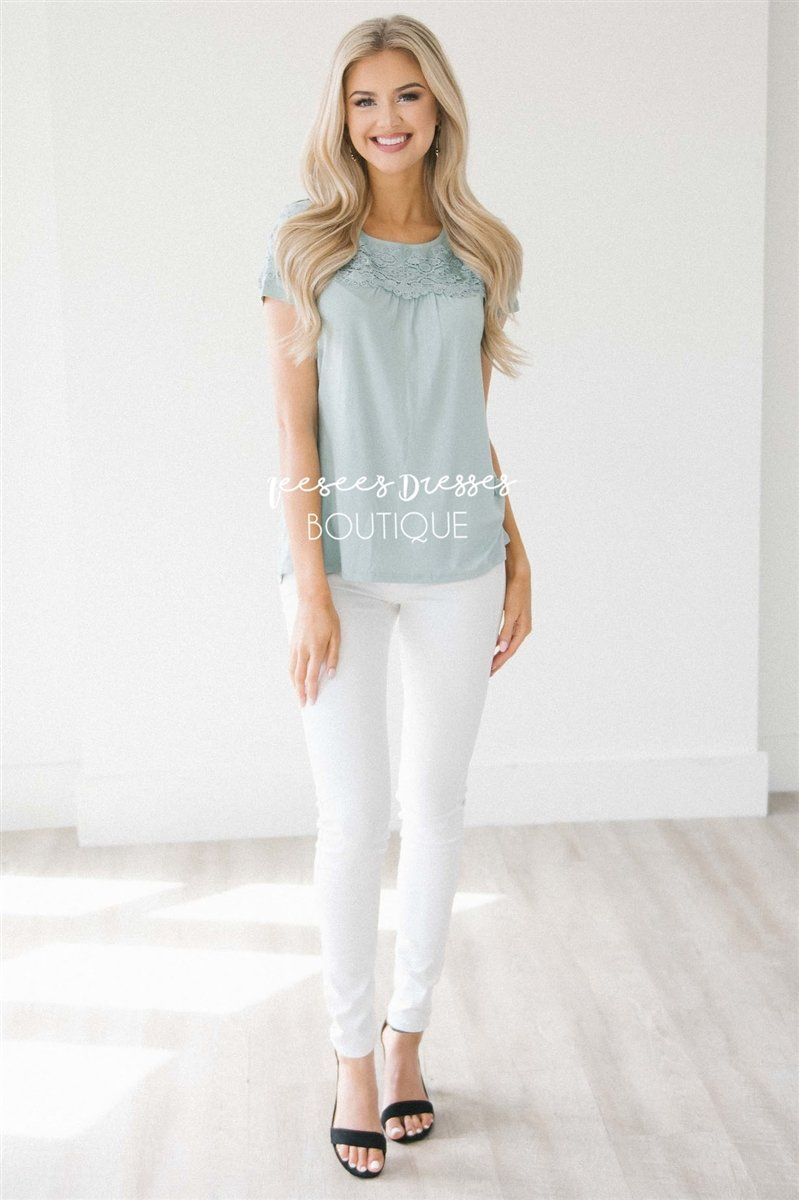 Lace Trim Short Sleeve Top