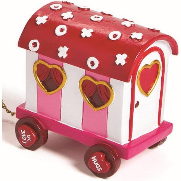 Fun Express Valentine Tabletop Train Valentine x27 s Day Centerpiece Home Decor 3 Pieces