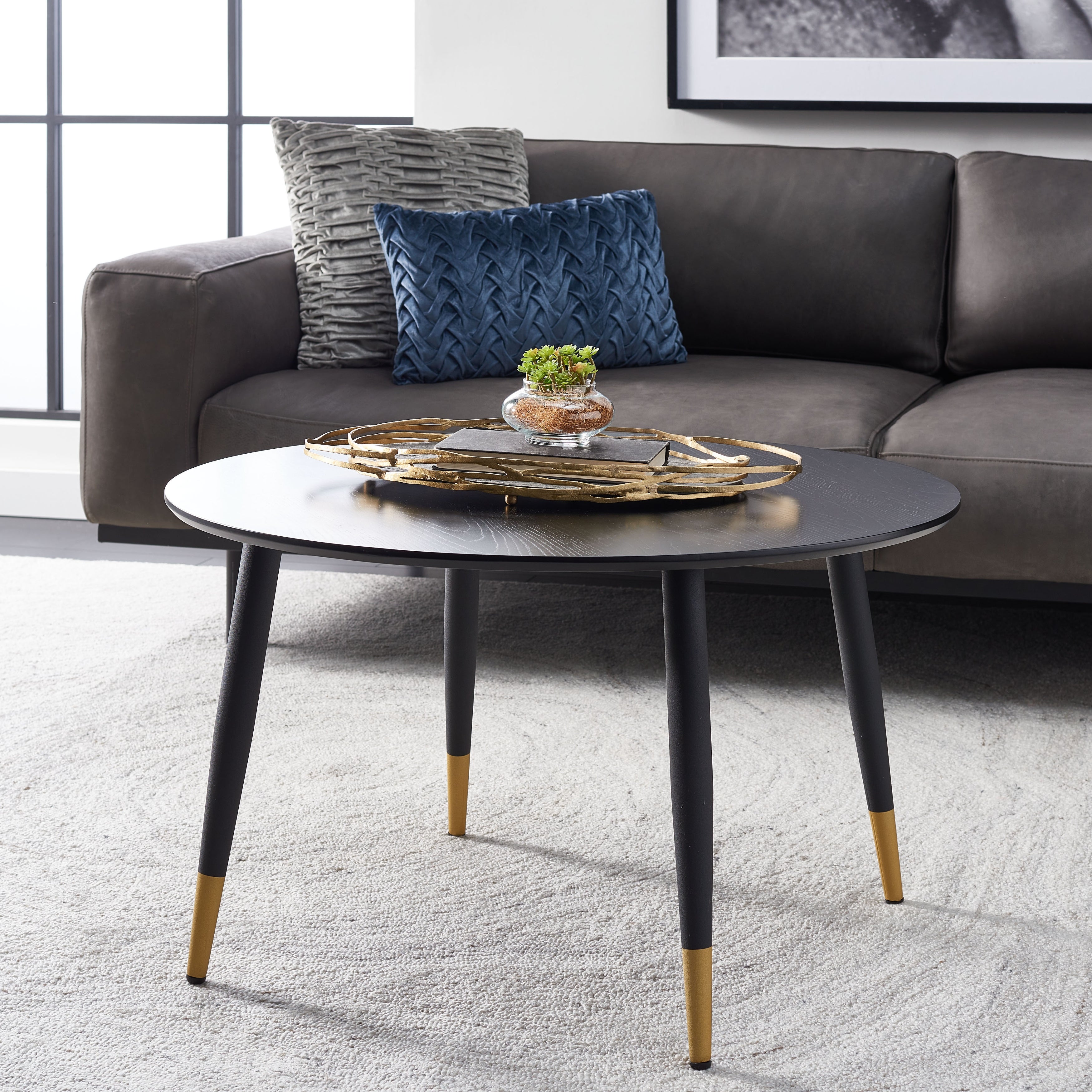 SAFAVIEH Beck Round Coffee Table - 32