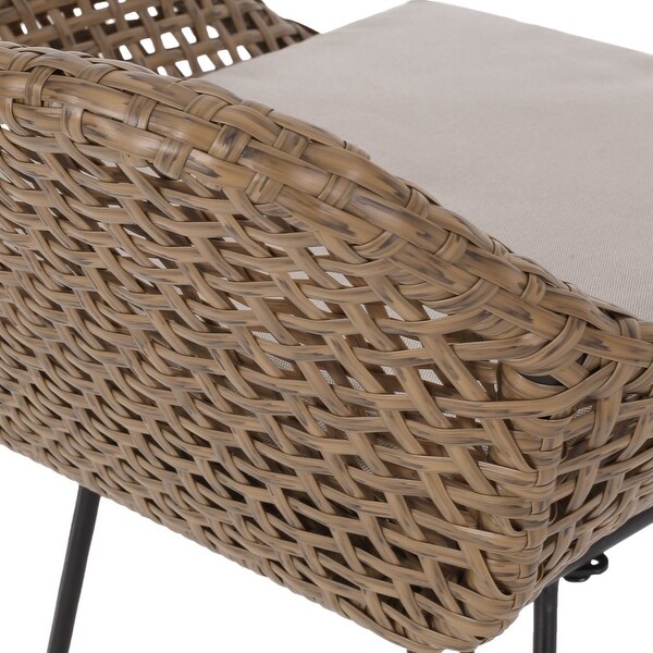 Verano Wicker and Metal Outdoor Barstools with Cushion， Set of 4， Mixed Brown and Beige