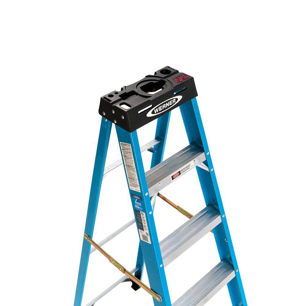 Werner 4 ft. Fiberglass Step Ladder with 250 lb. Load Capacity Type I Duty Rating FS104