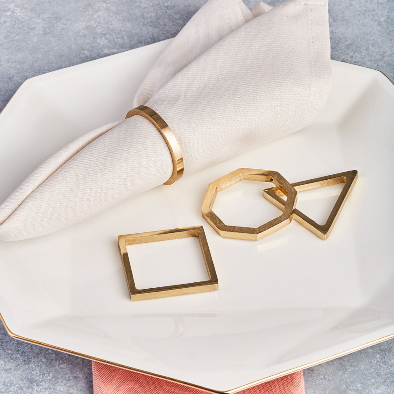 Karaca Geometric 4-Piece Napkin Ring Set Gold 153.19.01.1492