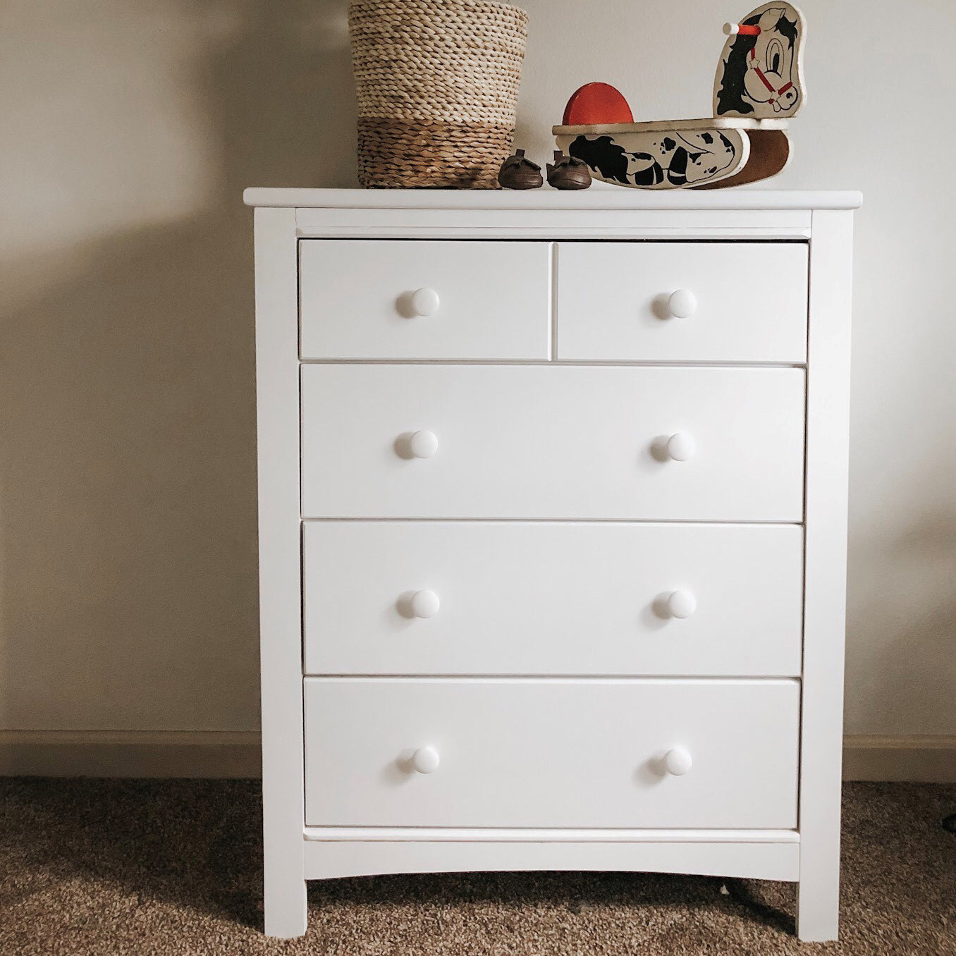 Graco Benton 4-Drawer Classic Vertical Dresser White Finish